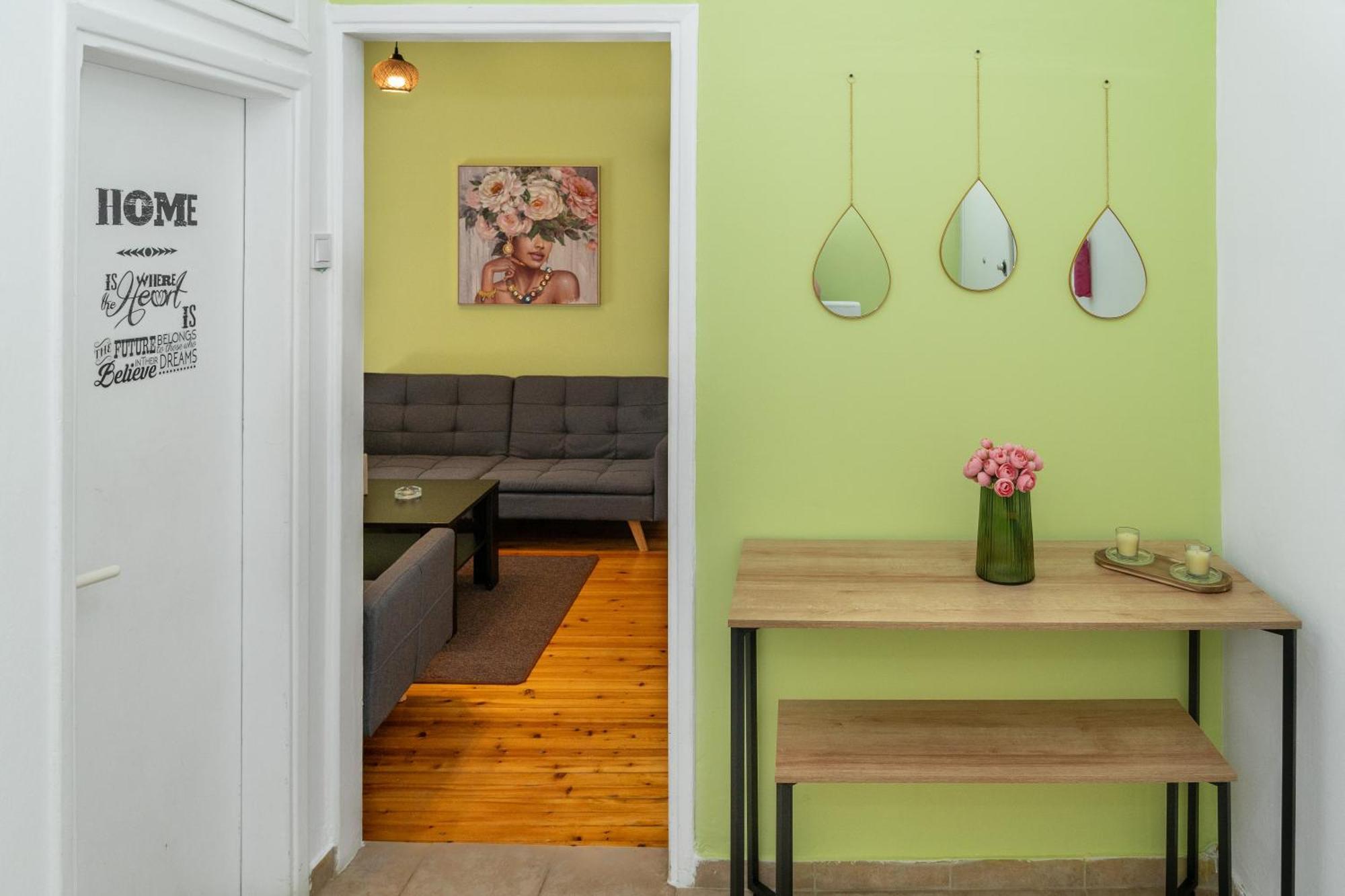 Agias Sofias Promenade Apartment *